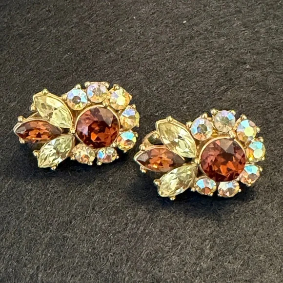 Crown Trifari Vintage Aurora Borealis Floral Clip On Earrings - Picture 5 of 10